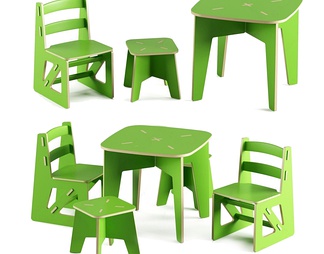 绿色木质儿童桌椅
