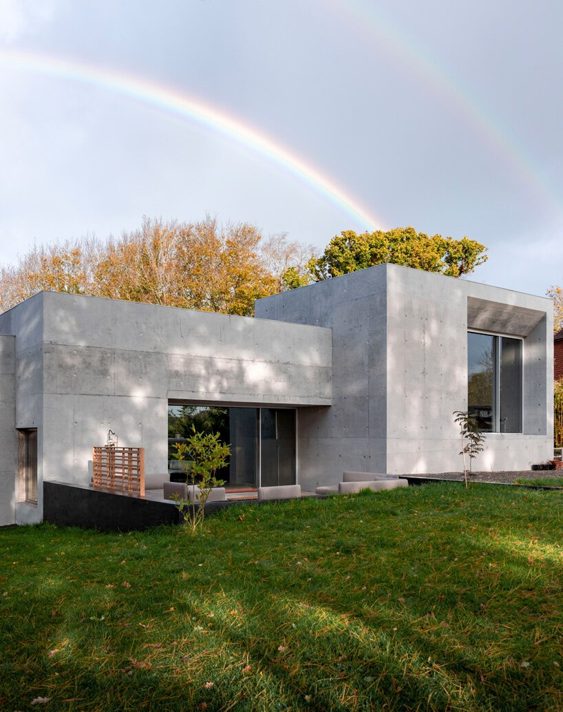 由tarry perry记录的由原始建筑工作室记录的"混凝土房子"